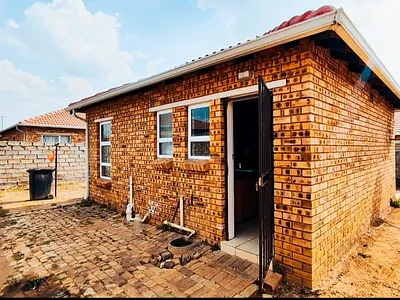 2 Bedroom House For Sale in Benoni - QdMS.webp