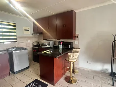 2 Bedroom Apartment For Sale in Boksburg - QfGn.webp