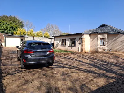 5 Bedroom House For Sale in Benoni - Eg7g.webp
