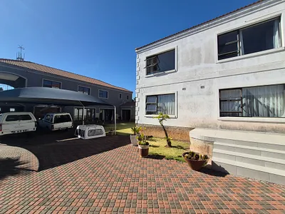 5 Bedroom House For Sale in Germiston - ydll.webp
