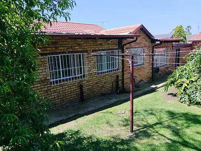 3 Bedroom House For Sale in Edenvale - img