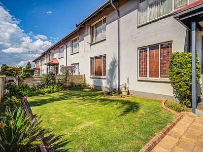 2 Bedroom Townhouse To Rent in Kempton Park - uno5.webp