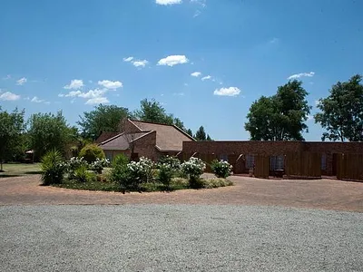 10 Bedroom House For Sale in Benoni - tqFp.webp