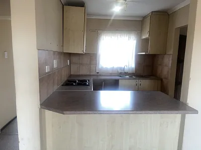 2 Bedroom Apartment For Sale in Randfontein - hndo.webp