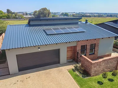 3 Bedroom House For Sale in Kempton Park - B5Yy.webp