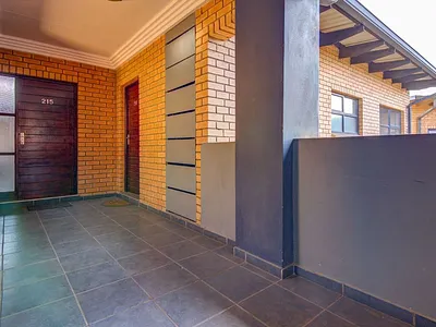 3 Bedroom Apartment For Sale in Boksburg - U7wx.webp