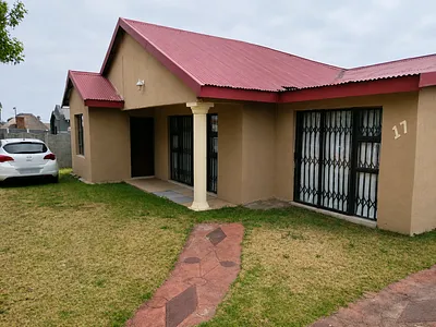 3 Bedroom House For Sale in Germiston - DkMp.webp