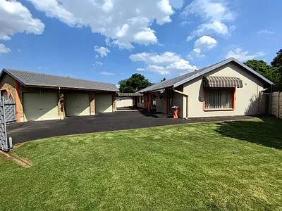 4 Bedroom House For Sale in Boksburg - X5fx.webp