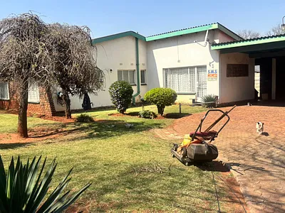 3 Bedroom House For Sale in Boksburg - jl8h.webp