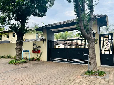 3 Bedroom Townhouse For Sale in Springs - IhXg.webp