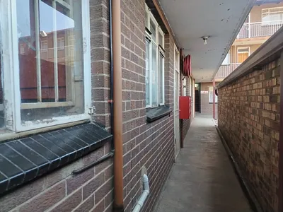2 Bedroom Apartment For Sale in Germiston - 7l69.webp
