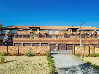 2 Bedroom Apartment For Sale in Kempton Park - FBYB.webp