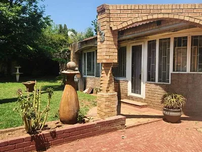 3 Bedroom House For Sale in Benoni - TxUA.webp