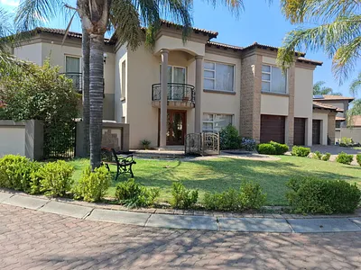 3 Bedroom House For Sale in Benoni - Uzfi.webp
