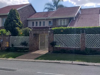 4 Bedroom House For Sale in Benoni - IabR.webp