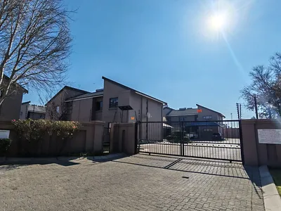 2 Bedroom Apartment For Sale in Brakpan - KSyt.webp