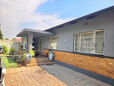 3 Bedroom House For Sale in Boksburg - NBJ5.webp