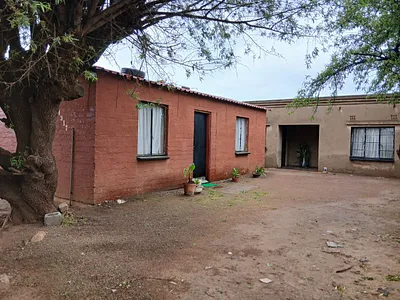 1 Bedroom House For Sale in Katlehong - img