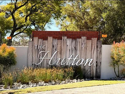 4 Bedroom House For Sale in Midrand - z5nC.webp