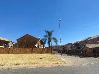 2 Bedroom Apartment To Rent in Kempton Park - img