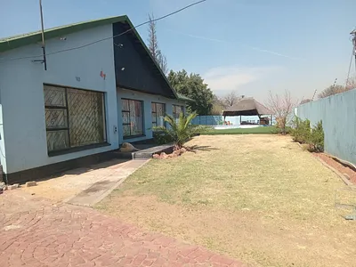 5 Bedroom House For Sale in Germiston - NqkT.webp