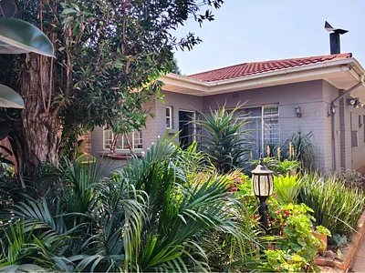 4 Bedroom House For Sale in Edenvale - G2rO.webp