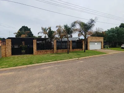 4 Bedroom House To Rent in Springs - NuKY.webp