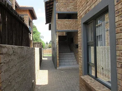 2 Bedroom Apartment For Sale in Benoni - VvJm.webp