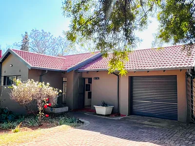 3 Bedroom House For Sale in Benoni - zFjz.webp