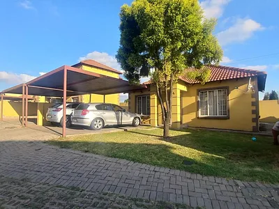 2 Bedroom Townhouse For Sale in Germiston - PkiA.webp