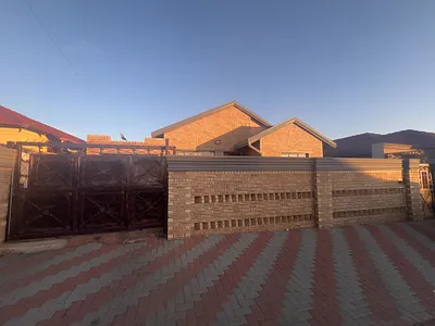 4 Bedroom House For Sale in Krugersdorp - anx1.webp