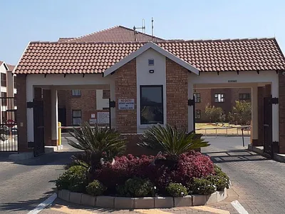 1 Bedroom Apartment For Sale in Benoni - y2kK.webp