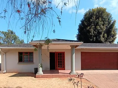 6 Bedroom House For Sale in Benoni - kKMT.webp