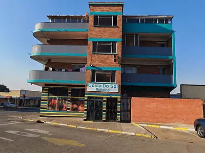3 Bedroom Apartment To Rent in Germiston - img