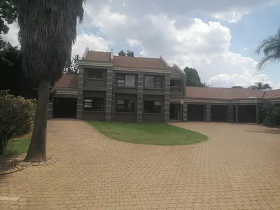 8 Bedroom House For Sale in Benoni - twvY.webp