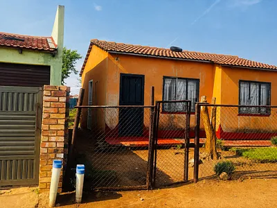 2 Bedroom House For Sale in Benoni - loCT.webp