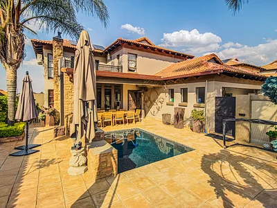 4 Bedroom Apartment For Sale in Kempton Park - JnIP.webp