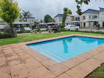 2 Bedroom Apartment For Sale in Benoni - guJc.webp