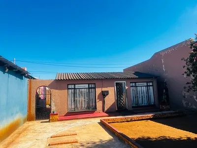2 Bedroom House For Sale in Benoni - ewh4.webp