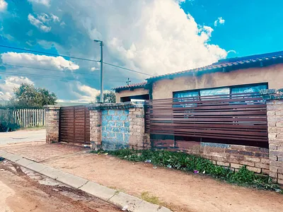 3 Bedroom House For Sale in Benoni - scr6.webp