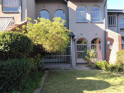 3 Bedroom Apartment For Sale in Benoni - zx9j.webp