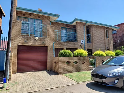 6 Bedroom House For Sale in Benoni - wRUH.webp