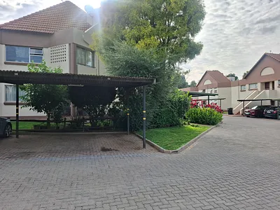 2 Bedroom Townhouse To Rent in Bedfordview - 56Kr.webp
