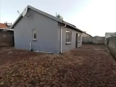 2 Bedroom House For Sale in Benoni - mBEp.webp