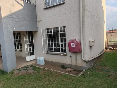 2 Bedroom Townhouse For Sale in Boksburg - MMEb.webp