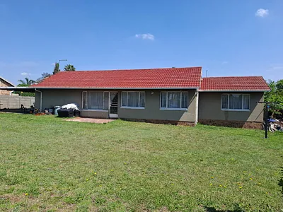 4 Bedroom House For Sale in Brakpan - Qxwj.webp