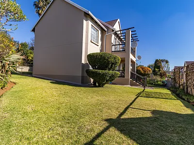 2 Bedroom Townhouse To Rent in Edenvale - QNAX.webp