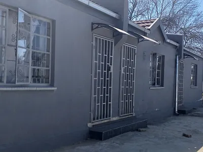 6 Bedroom House For Sale in Benoni - vPfK.webp