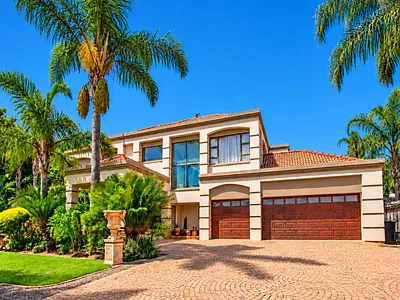 4 Bedroom House For Sale in Kempton Park - 6aoJ.webp