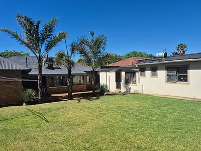 3 Bedroom House For Sale in Germiston - 1f9S.webp